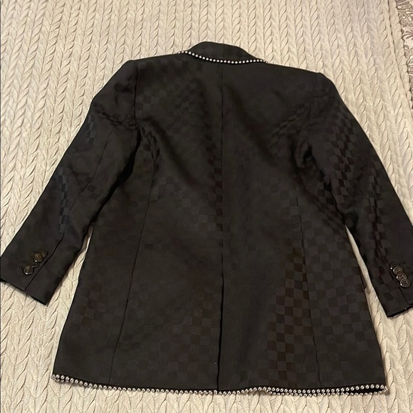 Elegant Black Women's Blazer with beaded Detailing - Picture 8 of 11